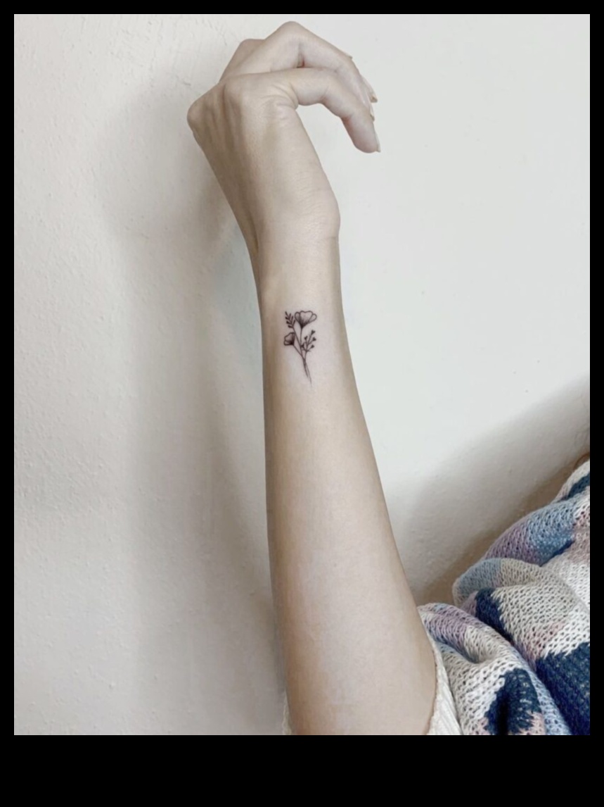 שלמות קטנה: הגדרה מחדש של עדינות עם קעקועים על שורש כף היד