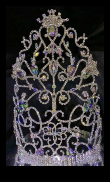 Radiance מלכותי: הכתר את עצמך ביופי נצחי