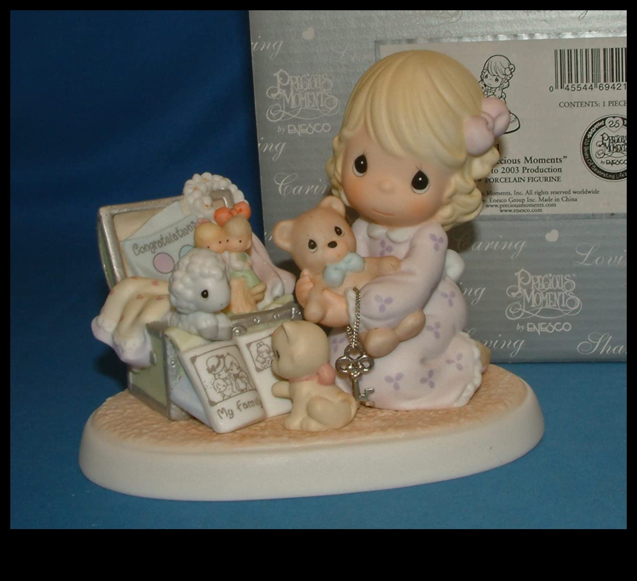 ספרות בדיו: כרוניקות שנוצרו על הקנבסים האלגנטיים והיחודיים שלך