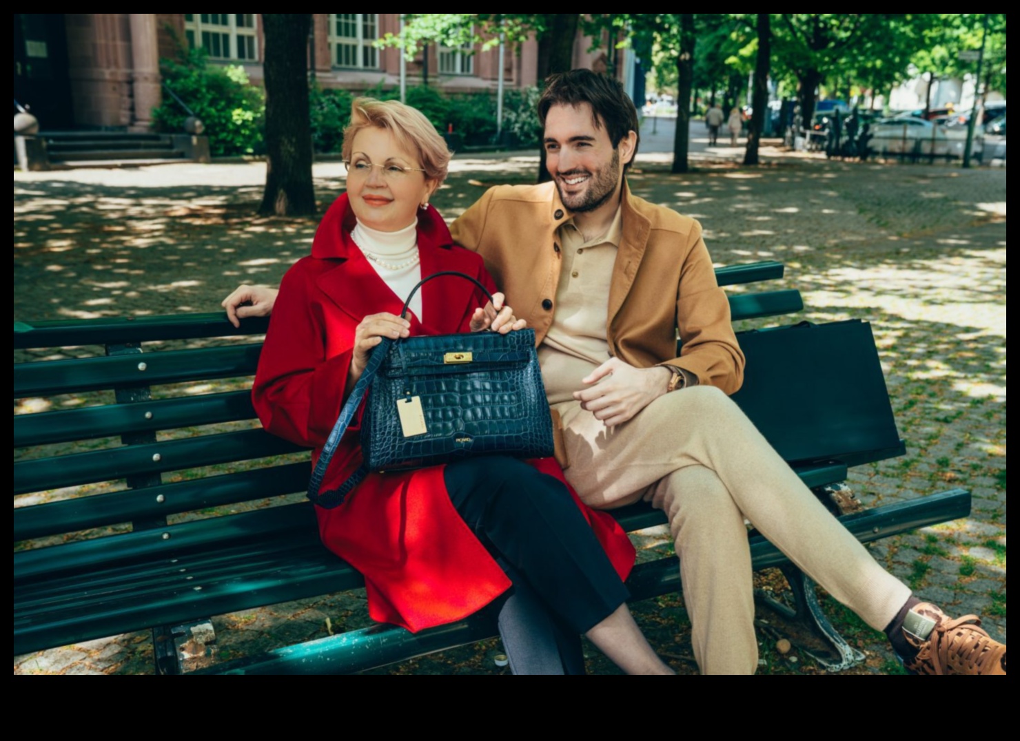 Eternal Elegance Timeless Beauty בצורת יוקרה מראה נצחי שלעולם לא יוצא מהאופנה. 1 אלגנטיות נצחית: יופי נצחי בצורת יוקרה