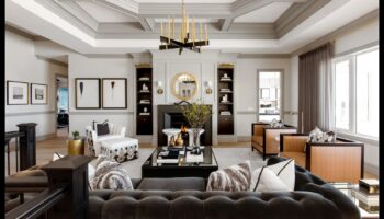 פשטות אופנתית: הרם את המראה שלך עם קסמים מינימליסטיים