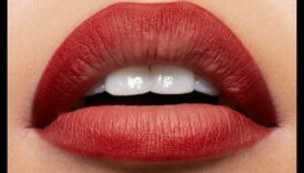 קווי מתאר זועפים: השגת מראה מחוטב באופן טבעי עם תוחם שפתיים