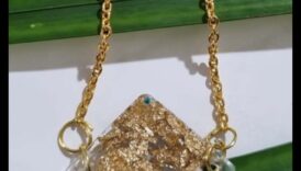 קישוטים מפוארים: התקשט את עצמך ביצירות השרשרת המעוטרות שלנו