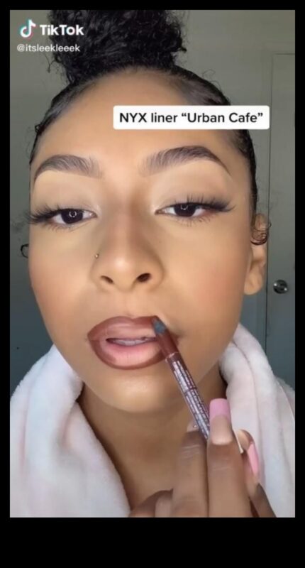 Lip Liner Love: המפתח לשפתיים מוגדרות בצורה מושלמת